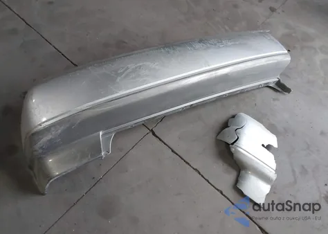 2001 Toyota Camry Le z USA, uszkodzony, nr VIN JT2BG22K110594901